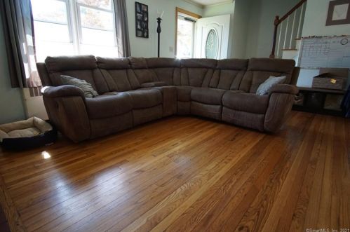 31 Willard Rd, Manchester CT  06042-3352 exterior