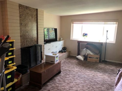 136 Broadbent Dr, Riverside, CA 92507-4755