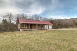 137 Whirlwind Ln, Pikeville, TN 37367-3092