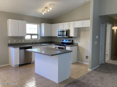 8368 Otis Dr, Tucson, AZ 85747-0900
