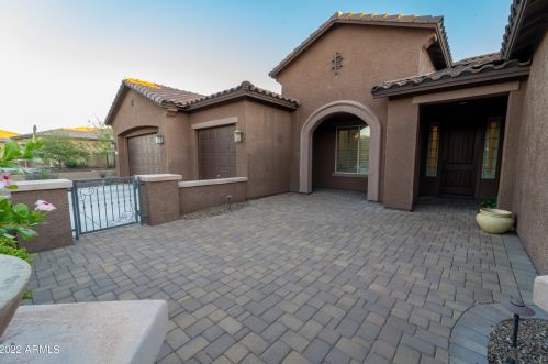 6105 Hodges St, Cave Creek, AZ 85331-2517