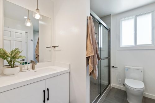 347 Paramount Dr, Millbrae CA  94030-1324 exterior