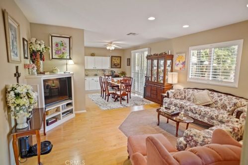 43652 Rialto Dr, Lancaster CA 93535-6156 exterior