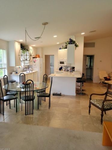7550 Rozzini Ln, Naples, FL 34114-2673