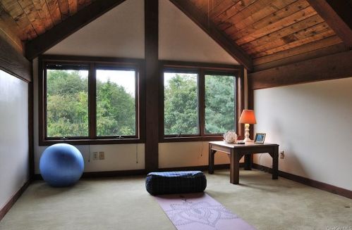 25 Foley Rd, Warwick NY  10990-2822 exterior