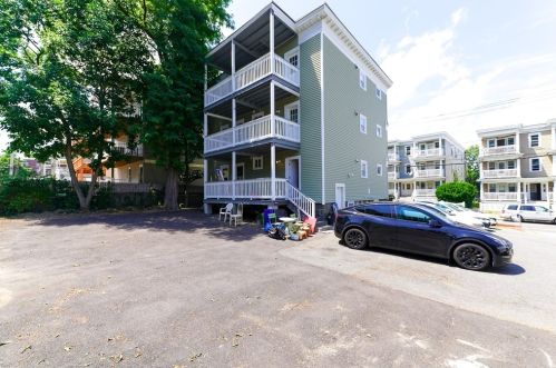 373 Ctr St, Boston MA exterior