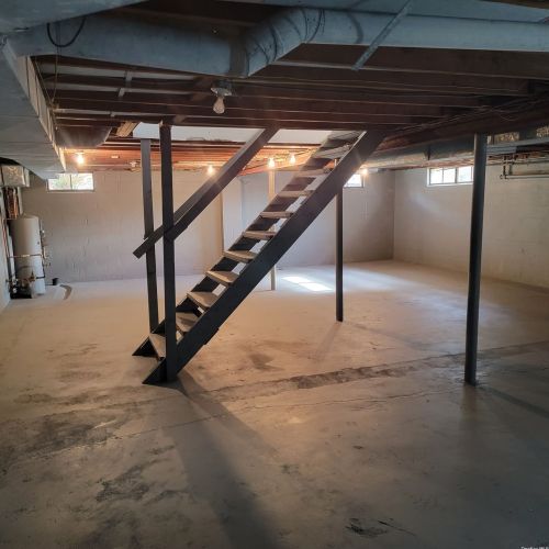 18 Northfield Dr, Northport NY  11768-2413 exterior