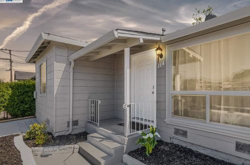 164 Kerwin Ave, Oakland, CA 94603-2042