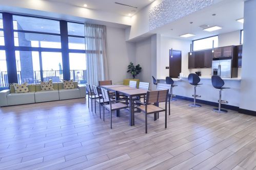 15832 91st Ct, Hialeah FL  33018-1951 exterior