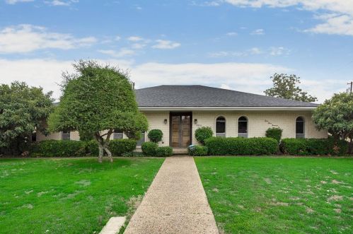 5806 Everglade Rd, Dallas, TX 75227-2825
