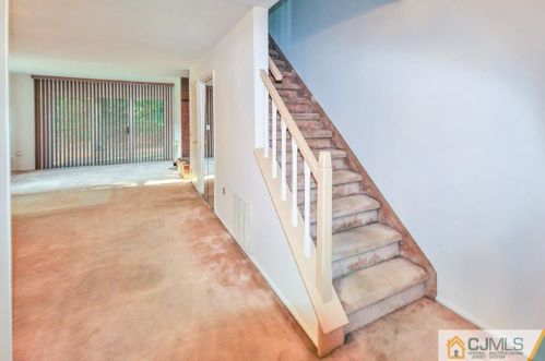 54 Morgan Pl, East Brunswick NJ  08816-5005 exterior