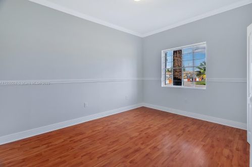 7090 5th Ave, Hialeah FL  33014-4952 exterior