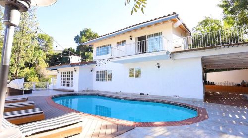 4501 Grimes Pl, Van Nuys CA  91316-4366 exterior