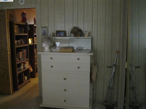 29425 New Hampshire Way, Hayward CA  94544-6459 exterior