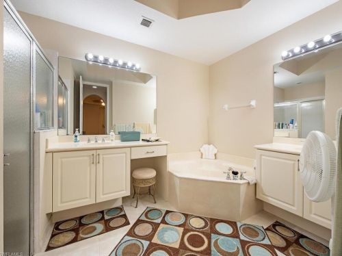 1305 Mariposa Cir, Naples FL  34105-7229 exterior