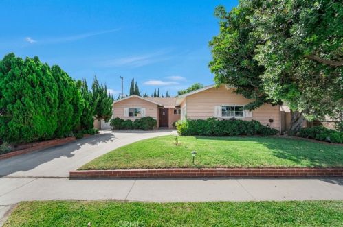 11438 Renville St, Lakewood, CA 90715-1232