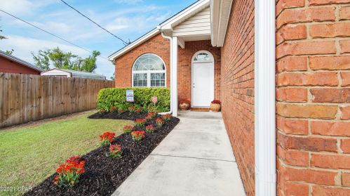 1204 Texas Ave, Lynn Haven FL  32444-2838 exterior