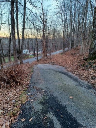 67 Old Windham Rd, South Windham CT  06266-1135 exterior