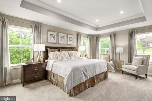 42 Winifred Dr, Hanover PA  17331 exterior