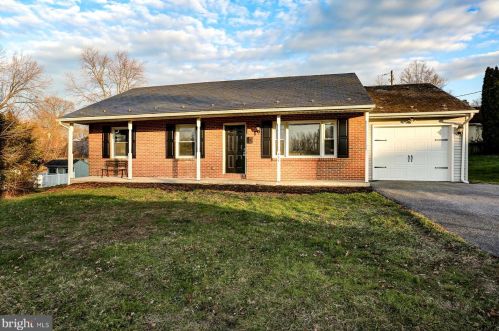 391 Abbeyville Rd, Lancaster, PA 17603-4617