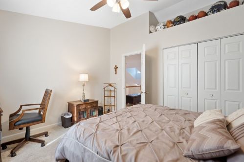 7044 Clubview Dr, Bridgeville PA  15017-1097 exterior