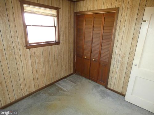 2219 Henlopen Ave, Wilmington DE  19804-3621 exterior