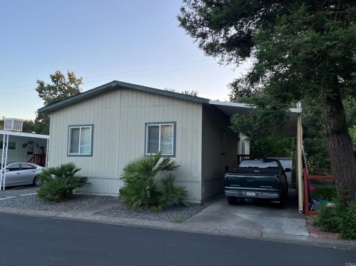 5207 Gayle Dr, Santa Rosa, CA 95403-1035