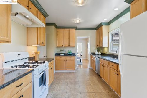 336 45 St, Oakland CA 94609-2025 exterior