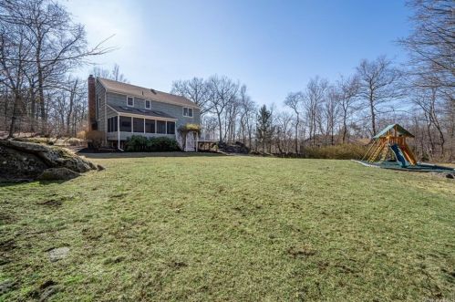1507 Washington St, Cortlandt Manor, NY 10567-7027