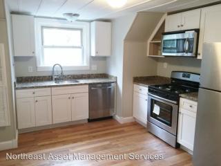 32 Oakwood St, Boston MA  02136 exterior