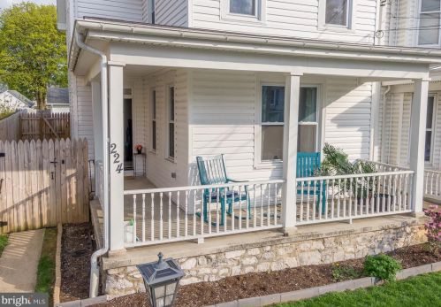 224 Orange St, Lees Cross Roads, PA 17257-2006