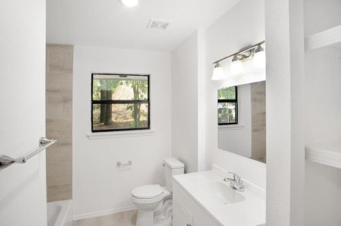 719 Silverdale Dr, Conroe TX 77301-4678 exterior