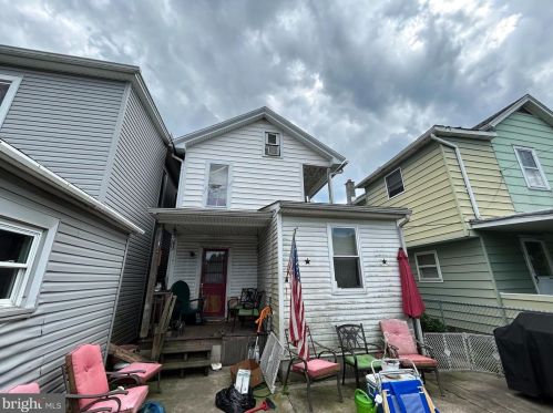 433 2nd St, Lykens, PA 17048-1204