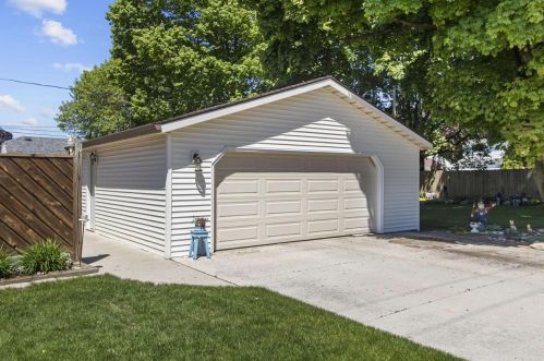 802 25th St, Two Rivers WI  54241-2302 exterior