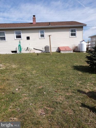 144 Church St, Bally, PA 19503-9646
