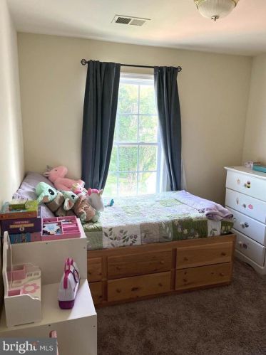 212 Ann St, Charles Town WV  25414-1604 exterior