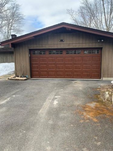 8 Dutchess Cv, Whaley Lake, NY 12531-5248