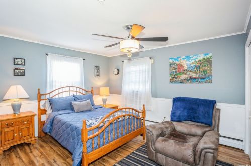 33 Lillian Pl, Canaan Lake NY  11772-2955 exterior