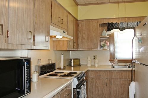 262 Church St, New Bedford MA 02745-5102 exterior