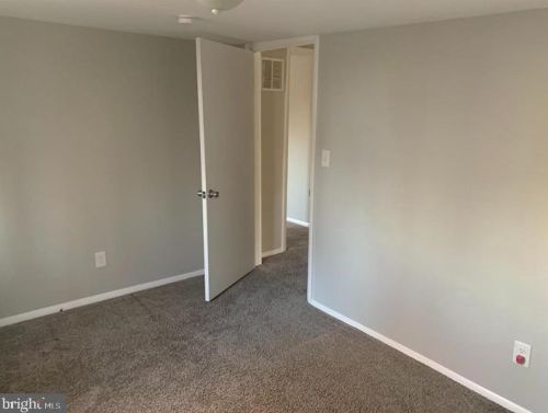 27 Wood St, West Deptford NJ  08066-1444 exterior