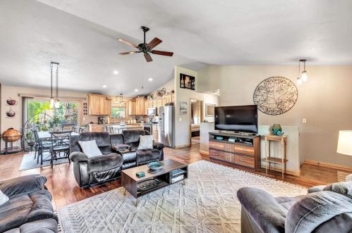 3362 Paula St, Green Bay, WI 54311-6140