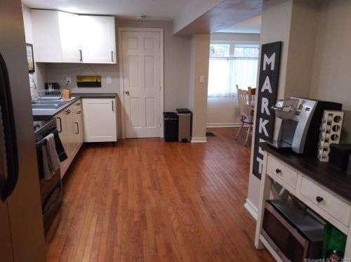 346 Maple St, Litchfield CT  06759-2100 exterior