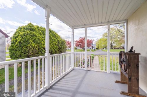 1733 Swamp Pike, Gilbertsville PA  19525-9704 exterior