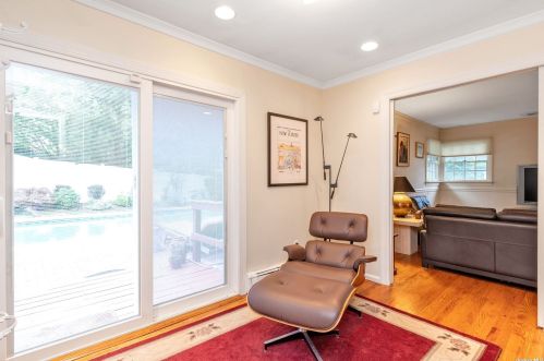 215 Vernon Valley Rd, Elwood NY  11731-1154 exterior