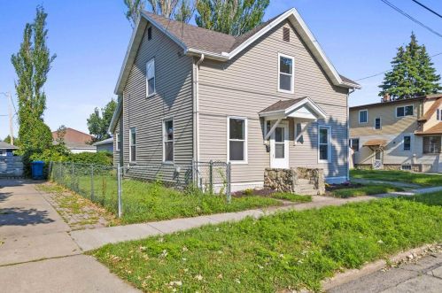747 Jefferson St, Oshkosh, WI 54901-4583