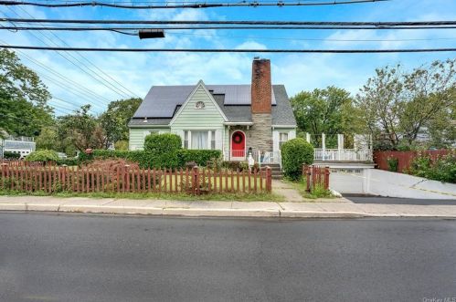 45 Payne St, Elmsford, NY 10523-2111