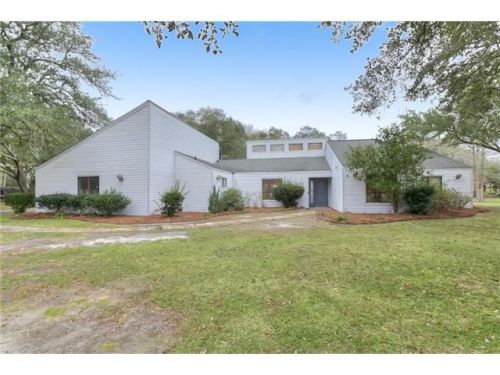 302 Royal Dr, Slidell LA  70460-5206 exterior