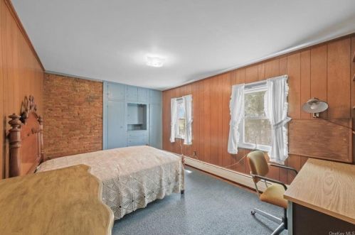 12 Highland Ave, Walden NY  12586-1402 exterior