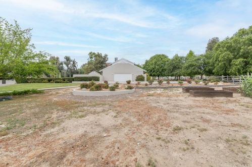 28565 Vallejo Ave, Temecula CA  92592-2316 exterior