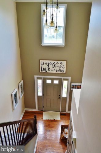 62 Sweet Shade Ln, Harpers Ferry, WV 25425-3032